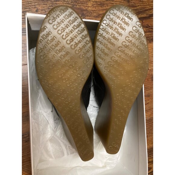 Calvin Klein Black Suede Women's Platform Sandals Size 6.5M New In Box - Picture 4 of 6